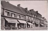 LE PORTEL : PLACE CENTRALE - PHARMACIE - PHOTO KODAK - PF ECRITE 1955 - 2 SCANS - - Juvisy-sur-Orge