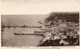 PORT EN BESSIN  -   La Ville Et Les Falaises  Magnifique  Vue D'ou L'on Découvre Tout Le Golfe  Du Calvados - Port-en-Bessin-Huppain