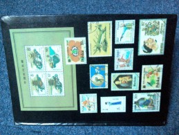 Bulgarie Classeur 247 Timbres - Collections, Lots & Series