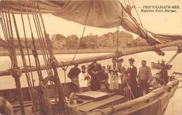 Trouville    14    Baptême D'une Barque - Trouville