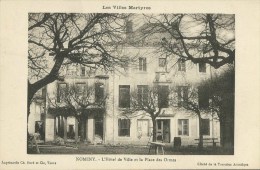Nomeny  (54.Meurthe-et-Moselle)  L'Hôtel De Ville Et La Place Des Ormes - Nomeny