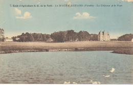 LA MOTHE-ACHARD (85, Vendée) : Ecole D'Agriculture, Le Château Et Le Parc, Edit. Jehly-Poupin (non Circulée) - La Mothe Achard