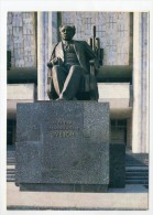 Alma Ata, Kazakhstan, USSR - Statue Of Poet  ( 2 Scans ) - Kazachstan