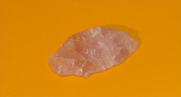 Quartz Rose De Madagascar 70 X 30 X 1 Mm état Brut - Minéraux