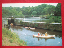 29 - CHATEAUNEUF DU FAOU - " CANAL DE NANTES A BREST - " NAVIGATION A L' ECLUSE DE BIZERNIC " - CANOE ... - Châteauneuf-du-Faou