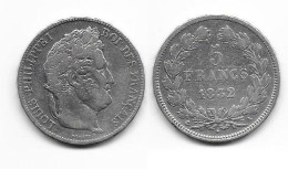 LOUIS - PHILIPPE I . 5 FRANCS . TÊTE LAUREE . 1832 A . ( PARIS ). TRANCHE EN RELIEF . - 5 Francs