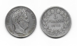 LOUIS - PHILIPPE I . 5 FRANCS . TÊTE LAUREE . 1832 D . ( LYON ). TRANCHE EN RELIEF . - 5 Francs