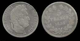 LOUIS - PHILIPPE I . 5 FRANCS . TÊTE LAUREE . 1832 W . ( LILLE ). TRANCHE EN RELIEF . - 5 Francs