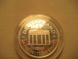 Medal 10 Jahre Deutsche Einheit Germany Capsule UNC - Autres & Non Classés