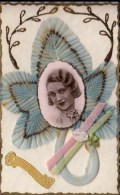 Carte Fantaisie Ste-Catherine -photo Femme Frau Lady - Médaillon Feuille Articulée - Ruban Et Tissu - Bordure Dorée - - St. Catherine