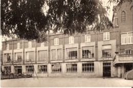 BASSENGE (4690) : GLONS - PENSIONNAT DES SOEURS DE MARIE. VUE SUR LA COUR DE RECREATION. CPA. - Bassenge