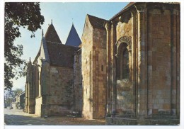 CPM Dun Sur Auron  Eglise Saint Etienne Edifice Roman - Dun-sur-Auron
