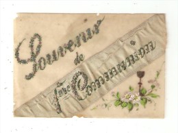 CPA Sur Rhodoïd : Souvenir 1ère Communion : Lettres Peintes Avec Ajoutis  Ruban Peint Imitation Broderie Calice Fleurs - Comunioni