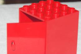 LEGO Ancien BLOC PLACARD  4 X 4   PORTE ROUGE 2 Etagères APPARTEMENT De POUPEE - Lego System