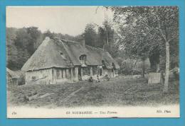 CPA 130 - EN NORMANDIE Une Ferme - Basse-Normandie