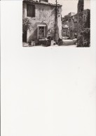 CARTE POSTALE PHOTO - LES BAUX - RUE DU TRINCAT ET RUINE DU CHATEAU FEODAL-1956 - Les-Baux-de-Provence