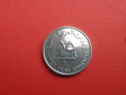 EMIRATS   25 FILS 1995  -1415 AH-   KM 4 CUP. NICKEL SUP - Verenigde Arabische Emiraten