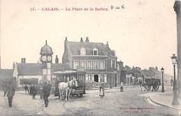 Calais     62    Place De La Nation.  Tramway  A Cheval - Calais