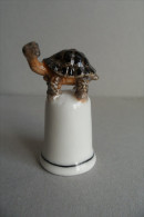 DT)Dé En Porcelaine " Tortue " - Dés à Coudre