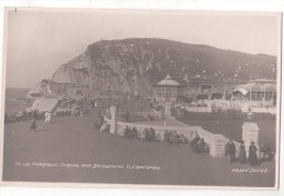 PC Great Britain CAPSTONE PARADE AND BANDSTAND ILFRACOMBE ARJAY SERIES Vintage Men Promenade - Ilfracombe