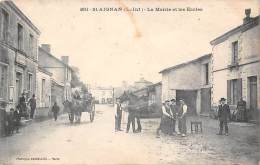 St Aignan    44     Mairie Et écoles.  Maréchal Ferrand - Autres & Non Classés