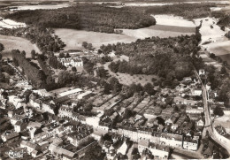 CP Marseille En Beauvaisis Vue Générale Et Le Château 60 Oise - Marseille-en-Beauvaisis