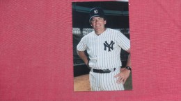 Baseball  New York Yankees--  Jeff Torborg Coach     Ref  2074 - Baseball