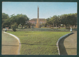 GUINE BISSAU GUINEA - PRAÇA DOS HERÓIS NACIONAIS ( 2 SCANS ) - Guinea Bissau