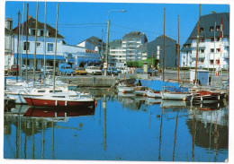 CPM   14    COURSEULLES SUR MER    1987     LE PORT DE PLAISANCE     RESTAURANT BAR AU PTIT MOUSSE - Courseulles-sur-Mer