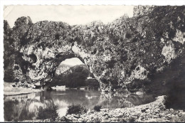 Cp 07 VALLON Le Pont D´ARC  / Rivière Rocher - Vallon Pont D'Arc