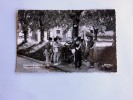 Carte Postale Ancienne : BOISSY LA RIVIERE : Place De La Paix, Groupe De Personnes, En 1967 - Boissy-la-Rivière