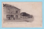 VERT LE PETIT Vers 1900 -- Rue De La Poudrerie Et La Place + Restaurant " BOURDON " Dos NON Divisé - Vert-le-Petit