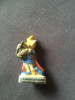 FEVE EN PORCELAINE / SERIE ASTERIX 2000 - ASSURANCETOURIX - BD