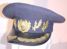 TRES BELLE CASQUETTE OFFICIER ROUMAIN  (ROUMANIE) - Cascos