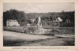 CPA - SAINT BENOIT - LE JARDIN PUBLIC ET LE MONUMENT AUX MORTS DE LA GUERRE (1914-1918) - Saint Benoit
