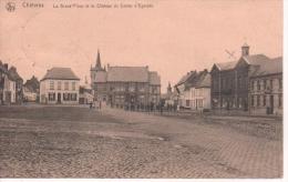 Chièvres - La Grand'Place Et Le Château Du Comte D'Egmont - Chièvres