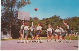 Girls Basketball Game, Nokomis Camps In Mahopac New York State, C1960s Vintage Postcard - Basketbal