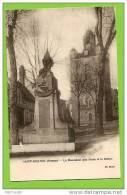 80 --  SAINT  RIQUIER --- Le Monument Aux Morts Et Le Beffroi   ---  (à Voir !!) ---  S 226 - Saint Riquier