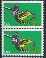 [11] Variété : N° 2066 Légende école Centrale Des Arts Manufacturés Défectueuse + Normal ** - Unused Stamps