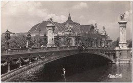 Paris - Le Pont Alexandre III Et Le Grand Palais - Bridges