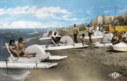 BRAY-DUNES    LA PLAGE-  LES PEDALOS    DEPT 59 NORD - Bray-Dunes