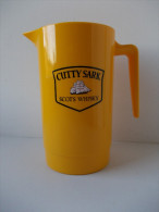 - Carafe. Pichet CUTTY SARK - - Caraffe