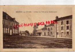 87 - MEZIERES SUR ISSOIRE - MEZIERE - L' HOTEL DE VILLE ET LA GENNDARMERIE - Meziere Sur Issoire