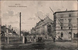 ! Alte Ansichtskarte Zeitz Donaliesstraße, Bahnübergang, Eisenbahnschranken - Zeitz