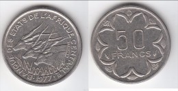 **** GABON - AFRIQUE CENTRALE - CENTRAL AFRICAN STATES - 50 FRANCS 1977 D **** EN ACHAT IMMEDIAT !!! - Gabón