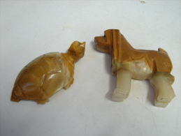 Lot. 506. Un Chien Et Une Tortue En Pierre - Andere & Zonder Classificatie