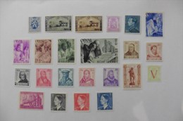 Polynésie Française  ::8 Timbres Neufs Sans Charnière - Collections, Lots & Series