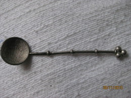 Cuillère Argent Avec Une Pièce Des Etats Pontificaux: 10 Baiocchi 1858 - Cucharas