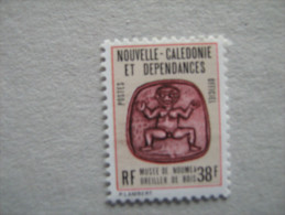 NOUVELLE CALEDONIE    TX  37 * *   OREILLER DE BOIS - Service