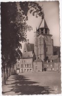 Carte Postale 28-  Illiers- L'église (circulé En 1957) - Illiers-Combray